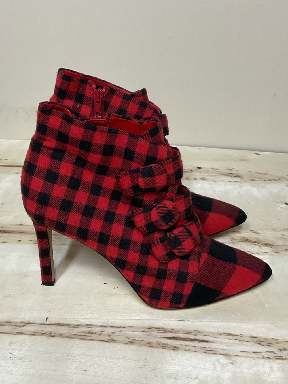 Buffalo checkered ankle boots 8